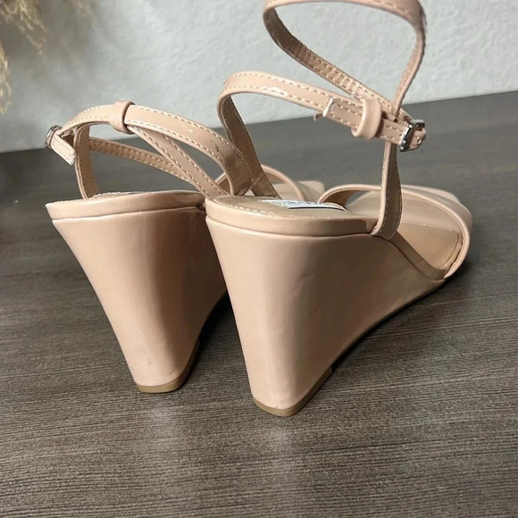 Steve Madden Patent Leather Strappy Wedges - Picture 4 of 9